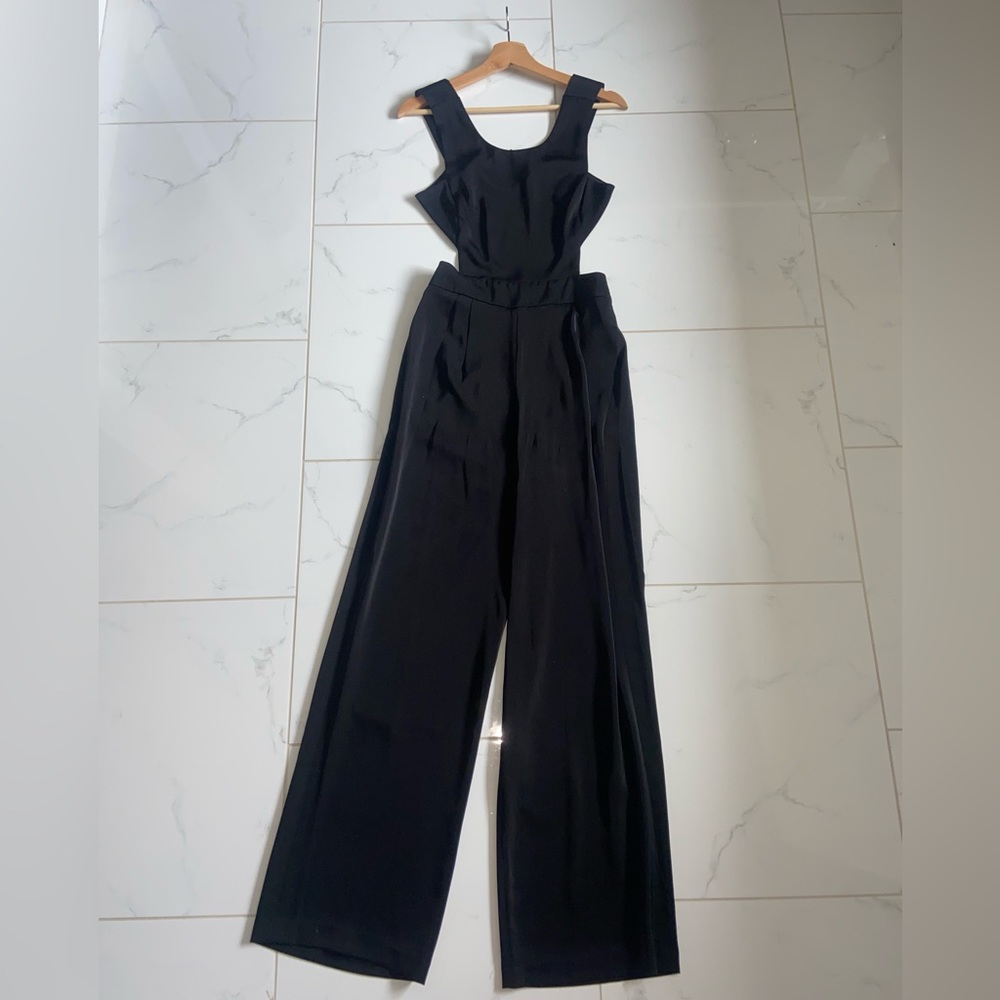 Express Cutout Jumpsuit With Pockets